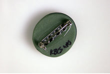 Load image into Gallery viewer, Glaze Cabochon Pin 41 by Kevin Stafford
